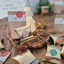 Afbeelding in Gallery-weergave laden, Kerstadventkalender – Elke dag een magisch moment! 🎄✨